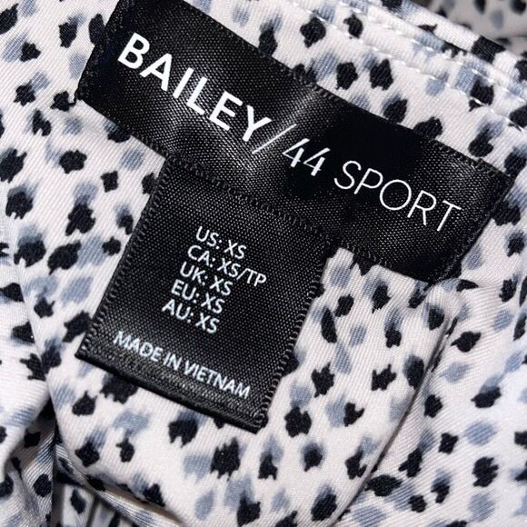 Bailey 44 Sport 2pc Work Out Leggings Crop Top Black White Print XS NWT - Picture 4 of 10
